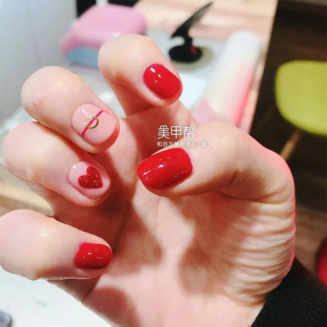 新年美甲最新款式，科技與時(shí)尚的完美融合